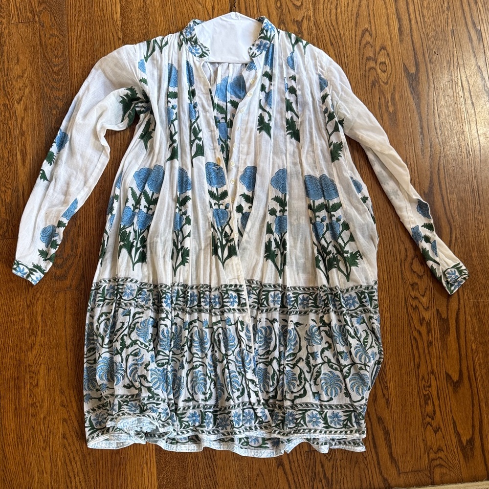 Juliet Dunn White Dress with Blue and Green Floral Design